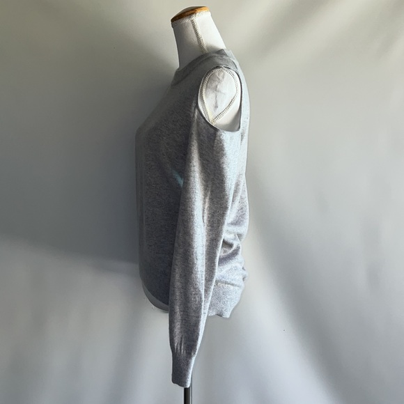 Veronica Beard Cashmere Cold Shoulder Sweater - sz M - Picture 4 of 6
